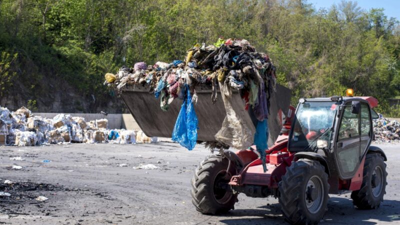 Walka mieszkańców Nidzicy i Litwinek z trudnym problemem odpadów