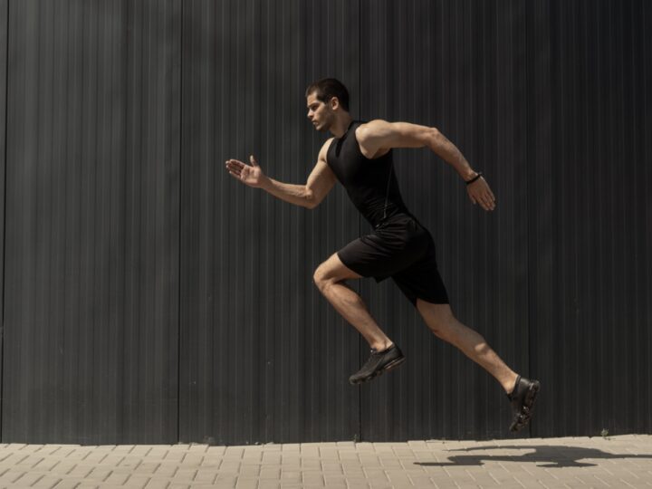 Dariusz Grzebski, utytułowany biegacz maratoński, podejmuje ekstremalną próbę wytrzymałości