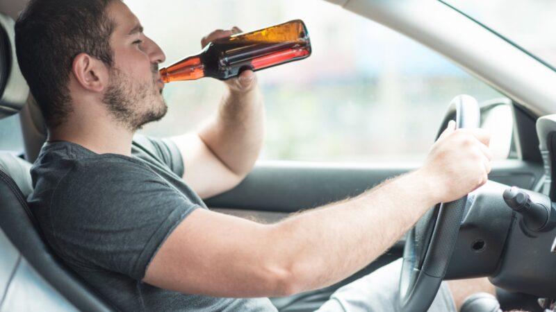 Trzy osoby zatrzymane za kierowanie pojazdem w stanie nietrzeźwości, jeden z nich miał aż 2,7 promila alkoholu