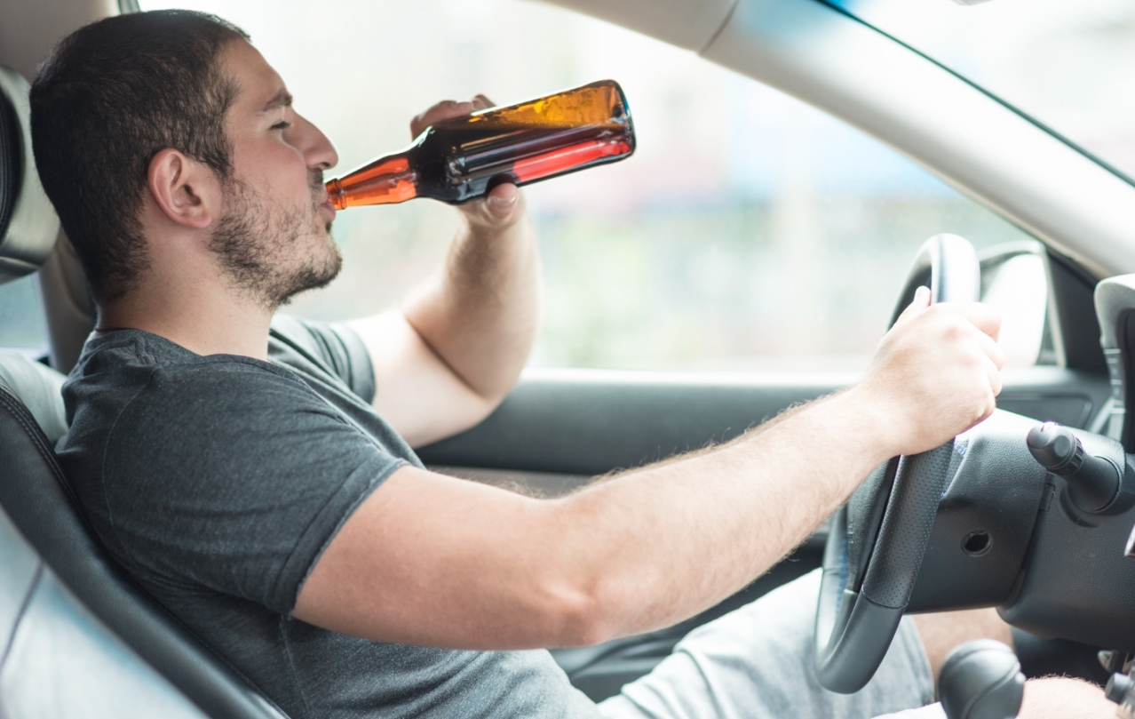 Trzy osoby zatrzymane za kierowanie pojazdem w stanie nietrzeźwości, jeden z nich miał aż 2,7 promila alkoholu