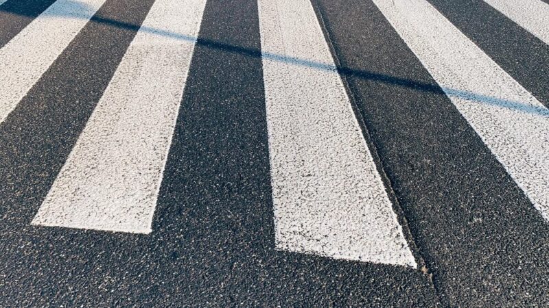 Zwiększ swoją widoczność na drodze – odblaski to klucz do bezpieczeństwa!