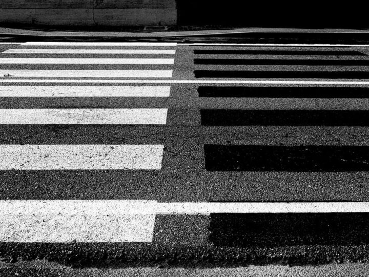 Dzielnicowi edukują dzieci o bezpieczeństwie podczas zimowych ferii