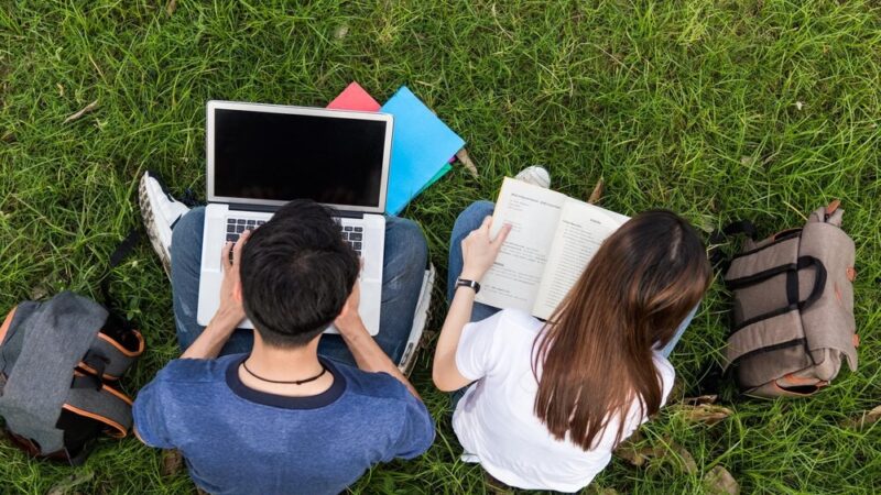 Musztra w praktyce: Uczniowie z Nidzicy odkrywają dyscyplinę i współpracę w zespole