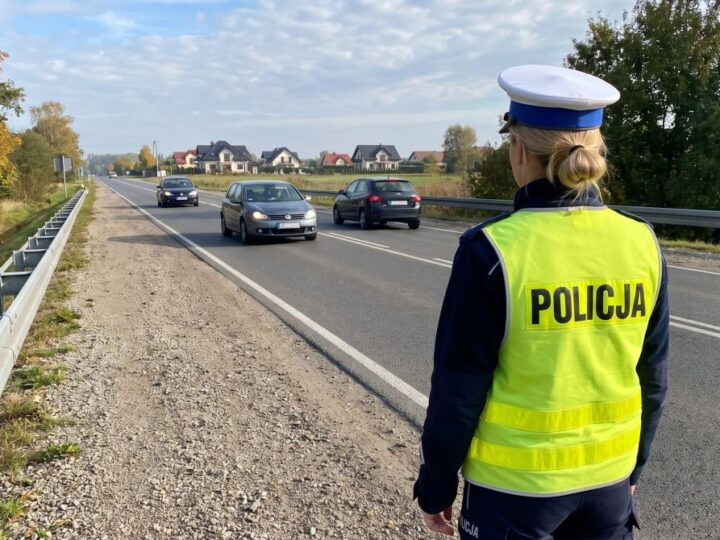 Pijany kierowca motoroweru z zakazem i bez oświetlenia zatrzymany przez policję