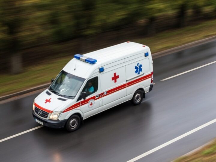 Strażacy ochotnicy w Nidzicy doskonalą umiejętności kierowania ruchem dla bezpieczeństwa na drogach